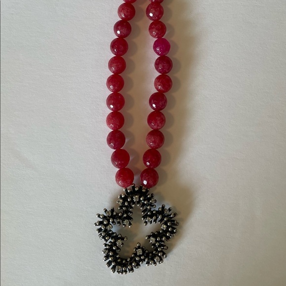 Strawberry Quartz Crystal Beads With Rhinestone Pendant. - Picture 5 of 9